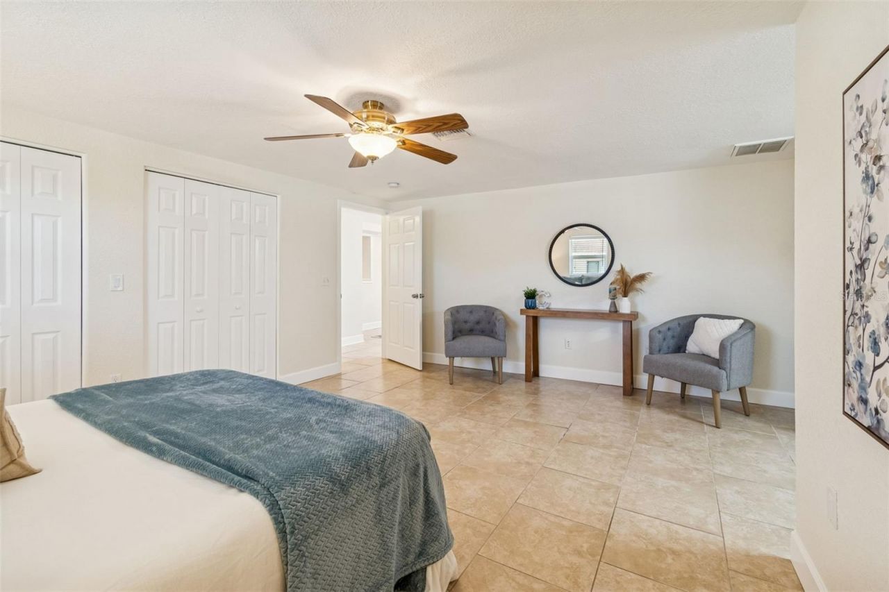 5701 Commonwealth Avenue N, Saint Petersburg, FL 33703 Photo