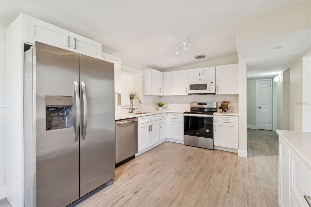 5701 Commonwealth Avenue N, Saint Petersburg, FL 33703 Photo