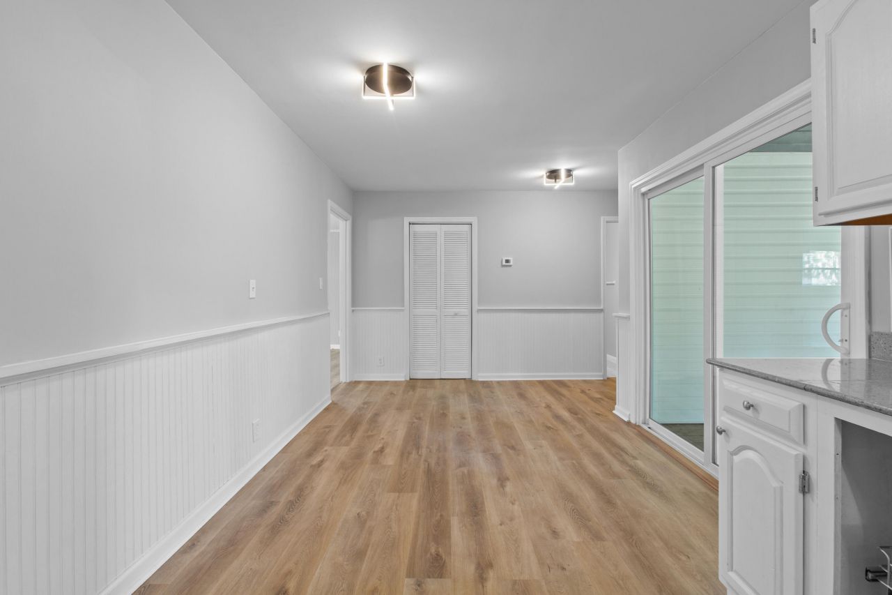 2507 Violet Avenue Photo 11