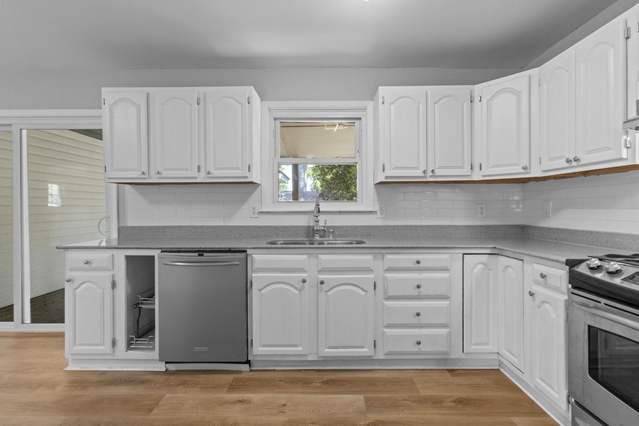 2507 Violet Avenue Photo 13