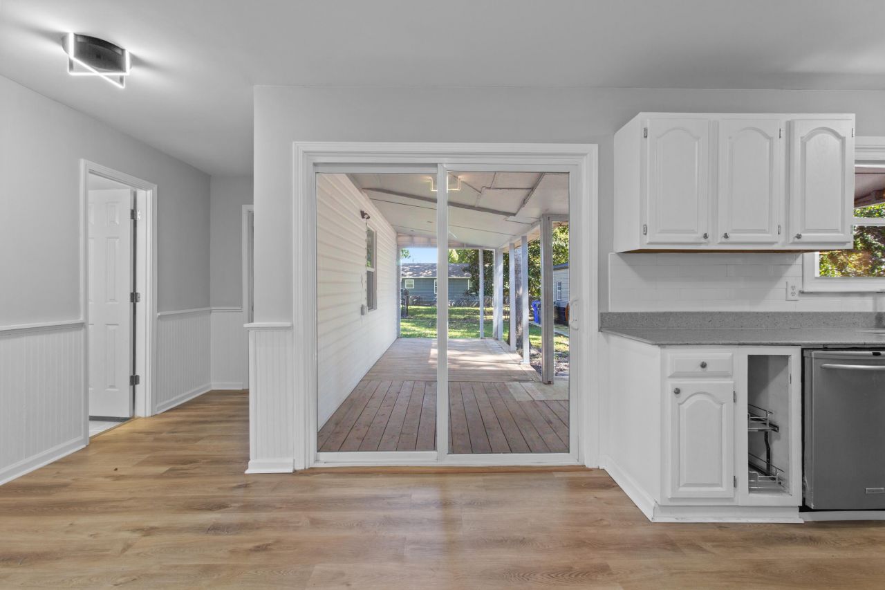 2507 Violet Avenue Photo 16