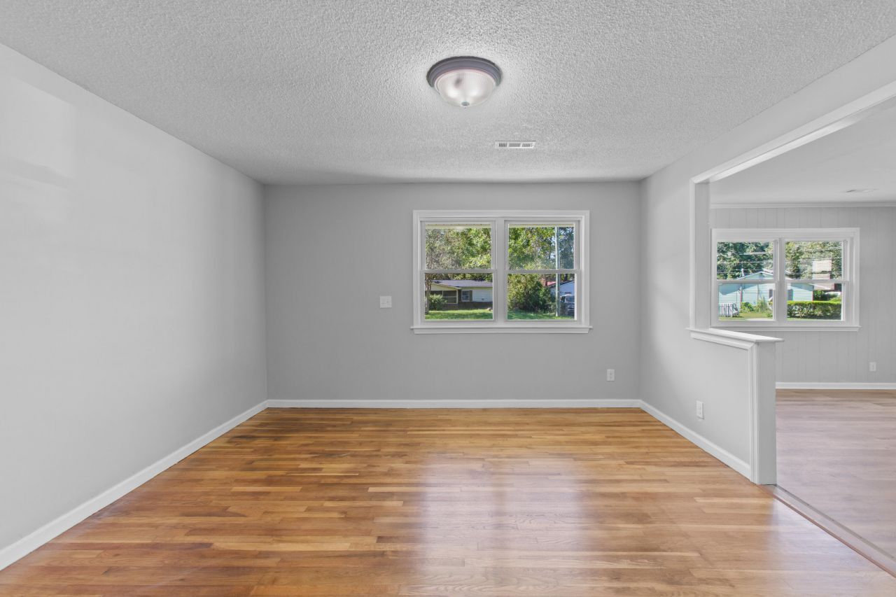 2507 Violet Avenue Photo 7