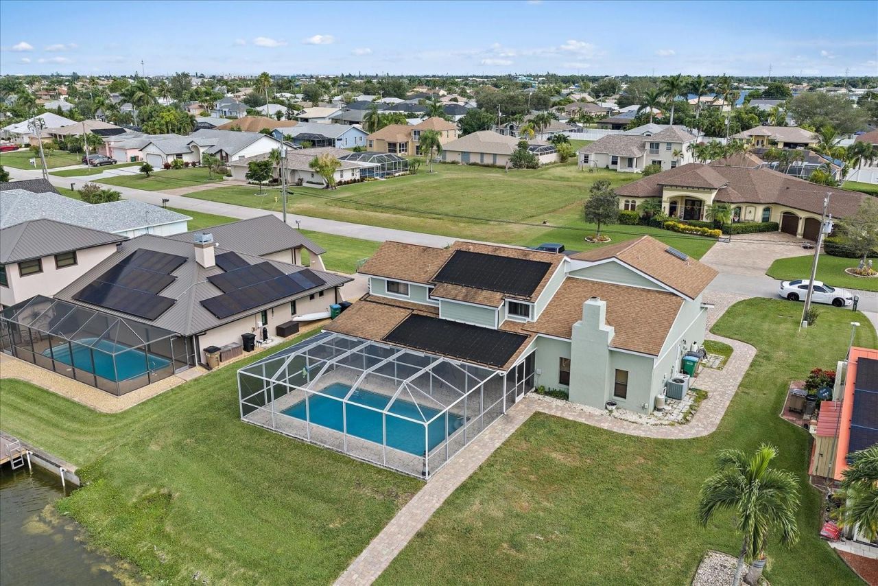 1008 SW 4th Place, Cape Coral, FL 33991 Photo