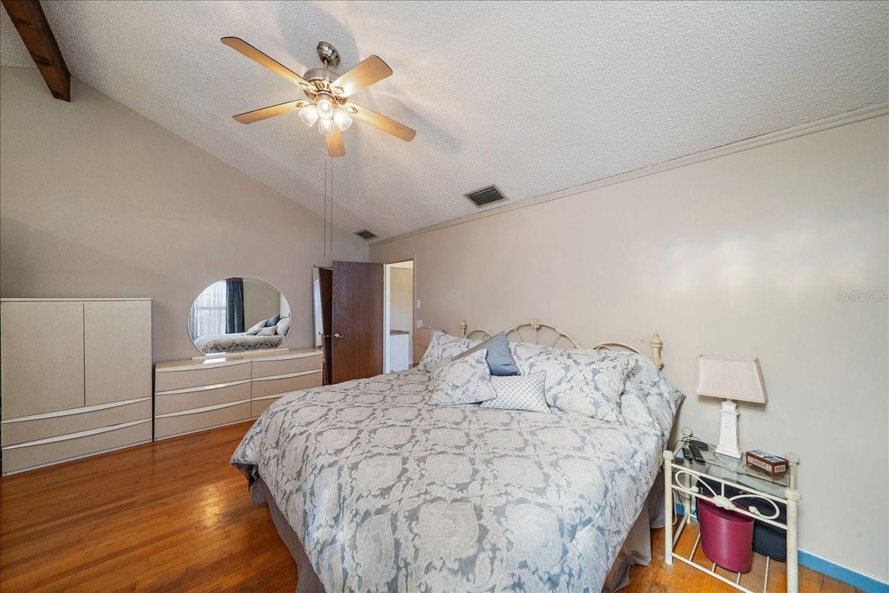 1008 SW 4th Place, Cape Coral, FL 33991 Photo