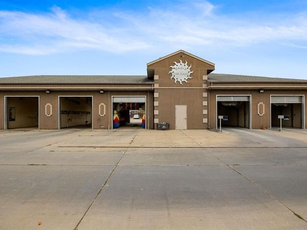 410 Community Dr, North Liberty, IA 52317