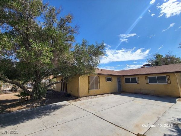 6355 W Twain Avenue, Las Vegas, NV 89103