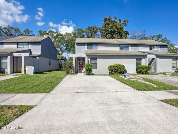 5541 GREATPINE Lane N, Unit 4, Jacksonville, FL 32244
