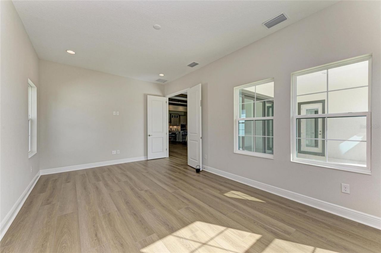 35326 Big Hawk Drive, Zephyrhills, FL 33541 Photo