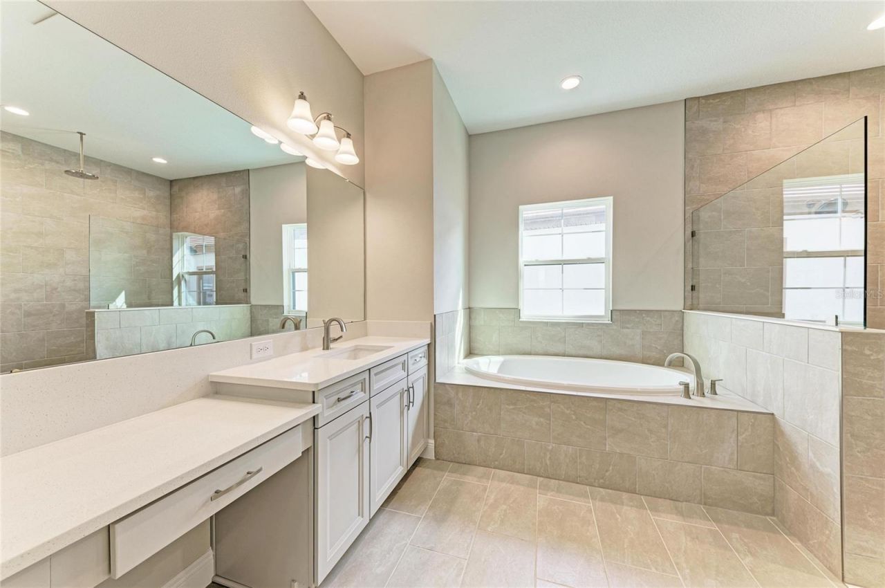 35326 Big Hawk Drive, Zephyrhills, FL 33541 Photo