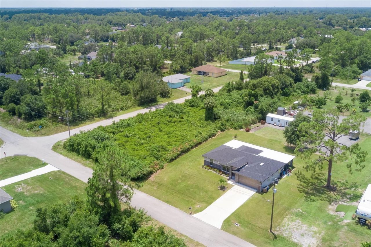 703 Wellington Avenue, Lehigh Acres, FL 33972 Photo