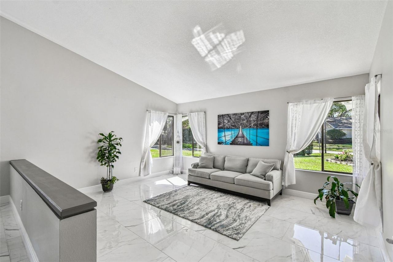 14603 Village Glen Circle, Tampa, FL 33618 Photo