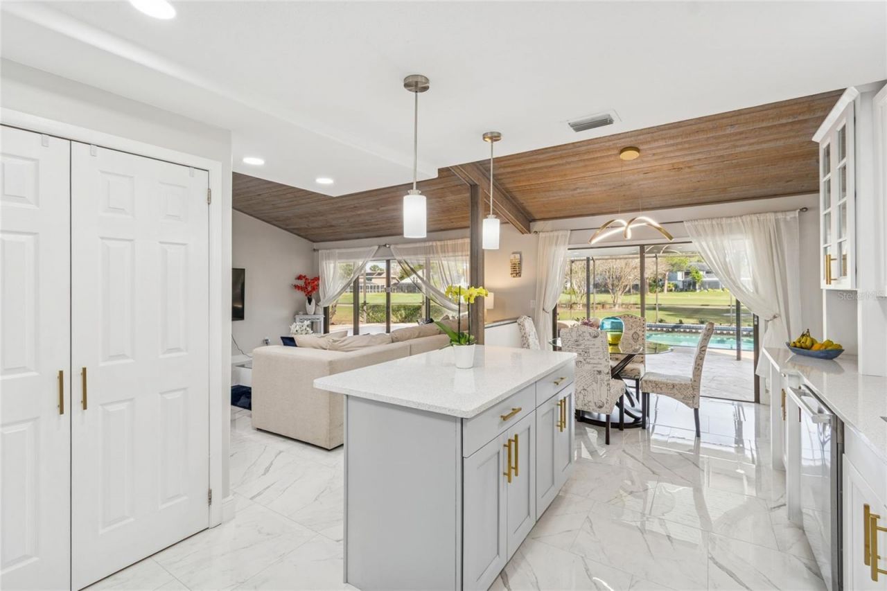 14603 Village Glen Circle, Tampa, FL 33618 Photo