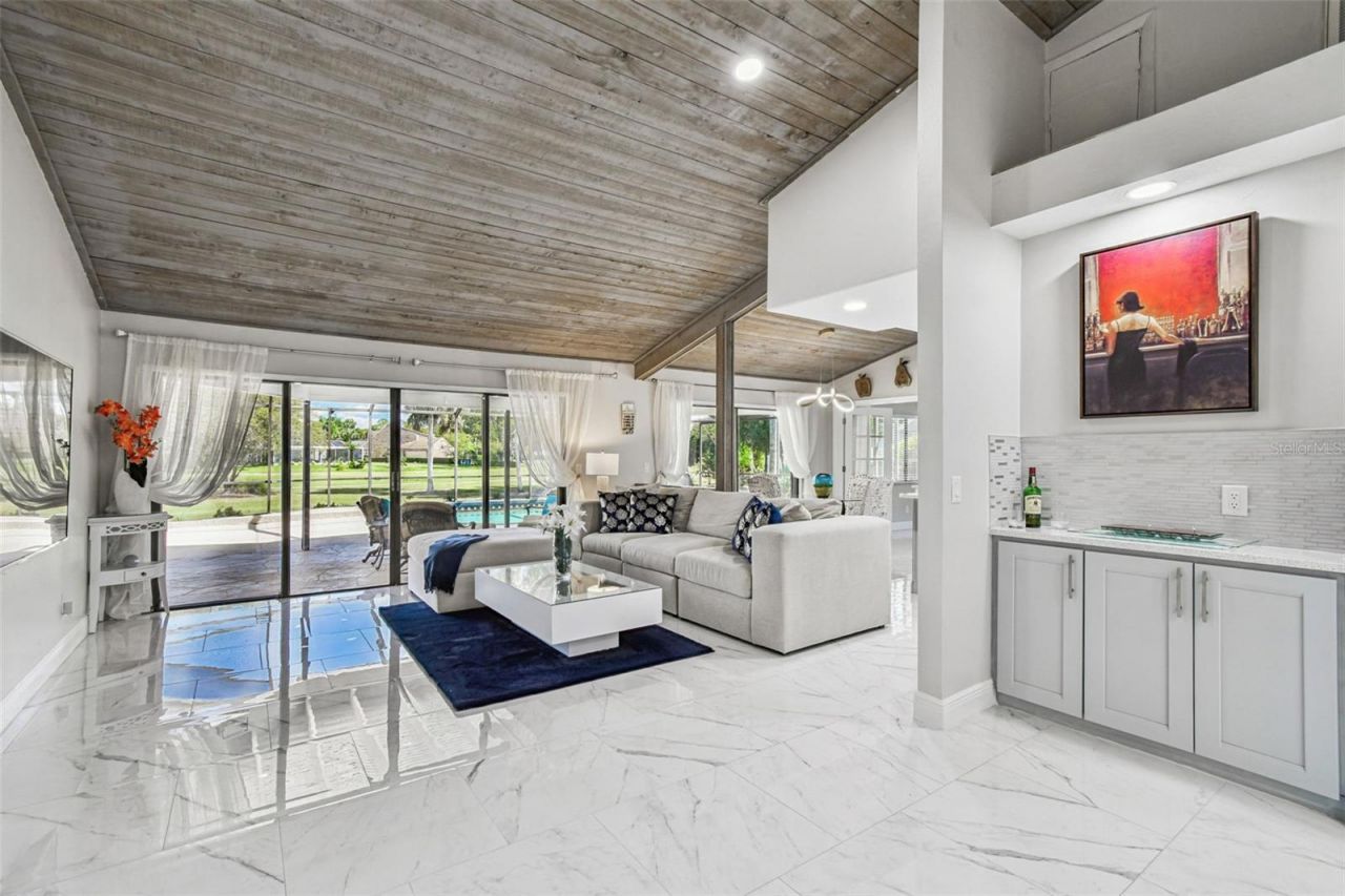 14603 Village Glen Circle, Tampa, FL 33618 Photo