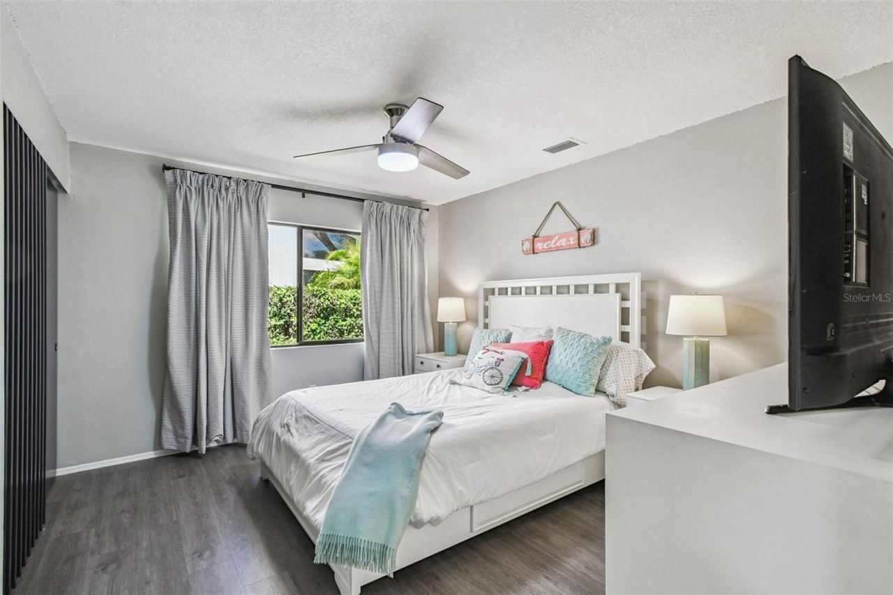 14603 Village Glen Circle, Tampa, FL 33618 Photo