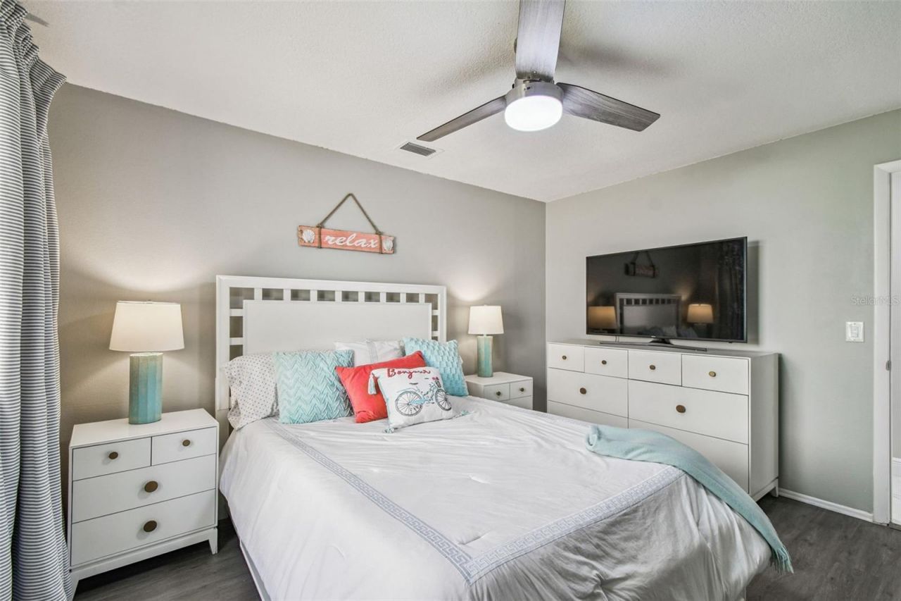 14603 Village Glen Circle, Tampa, FL 33618 Photo