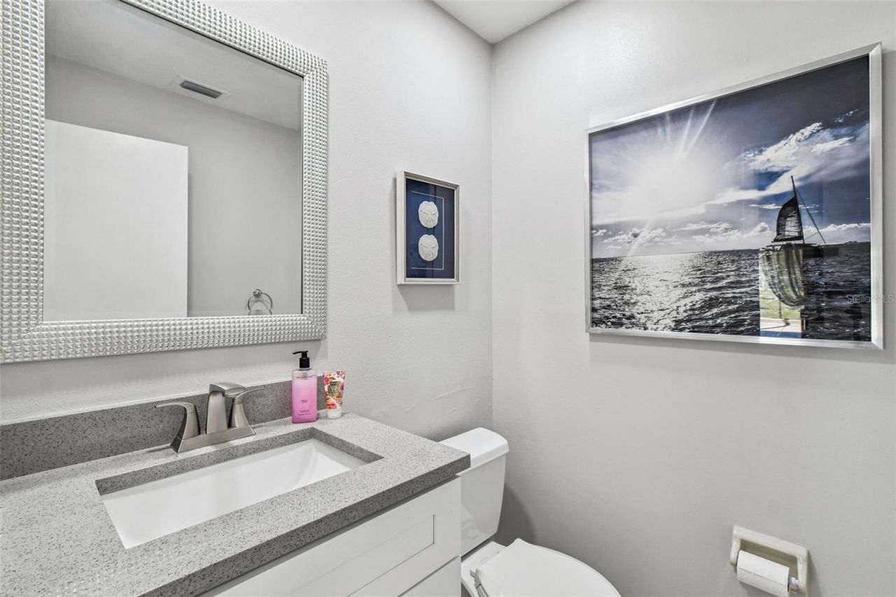 14603 Village Glen Circle, Tampa, FL 33618 Photo