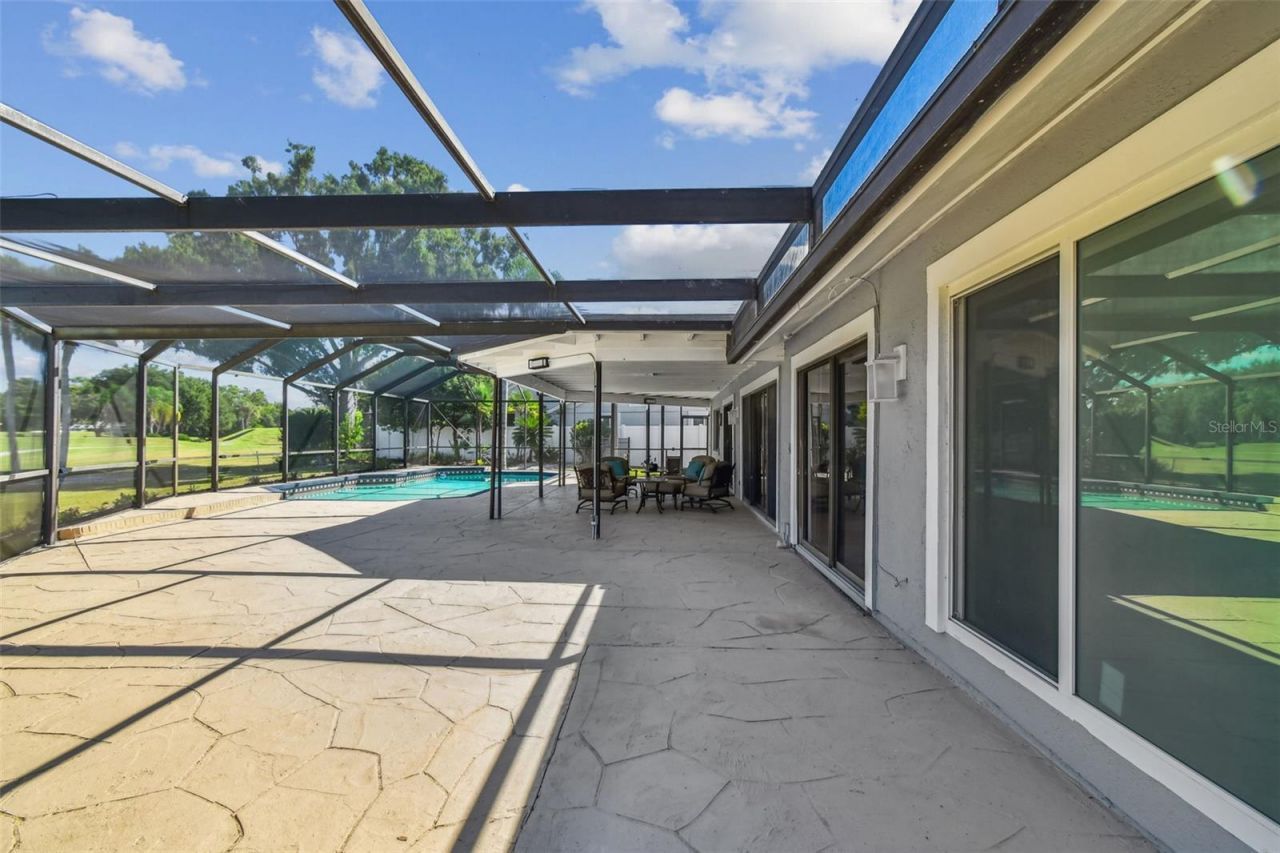 14603 Village Glen Circle, Tampa, FL 33618 Photo