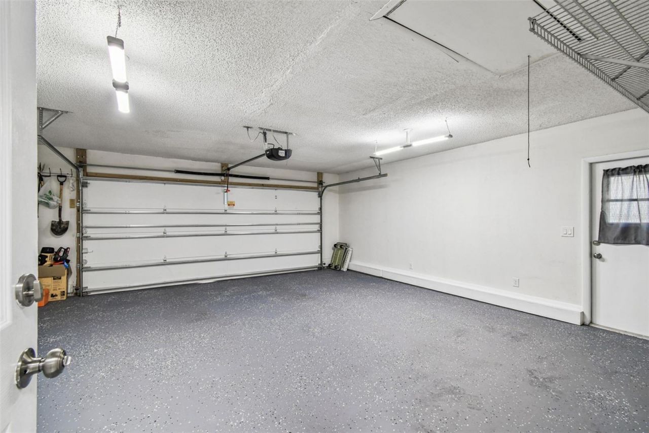 14603 Village Glen Circle, Tampa, FL 33618 Photo