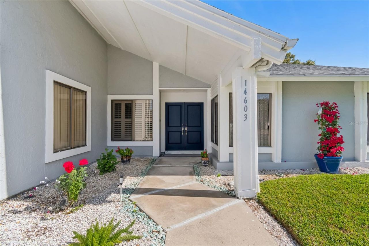 14603 Village Glen Circle, Tampa, FL 33618 Photo