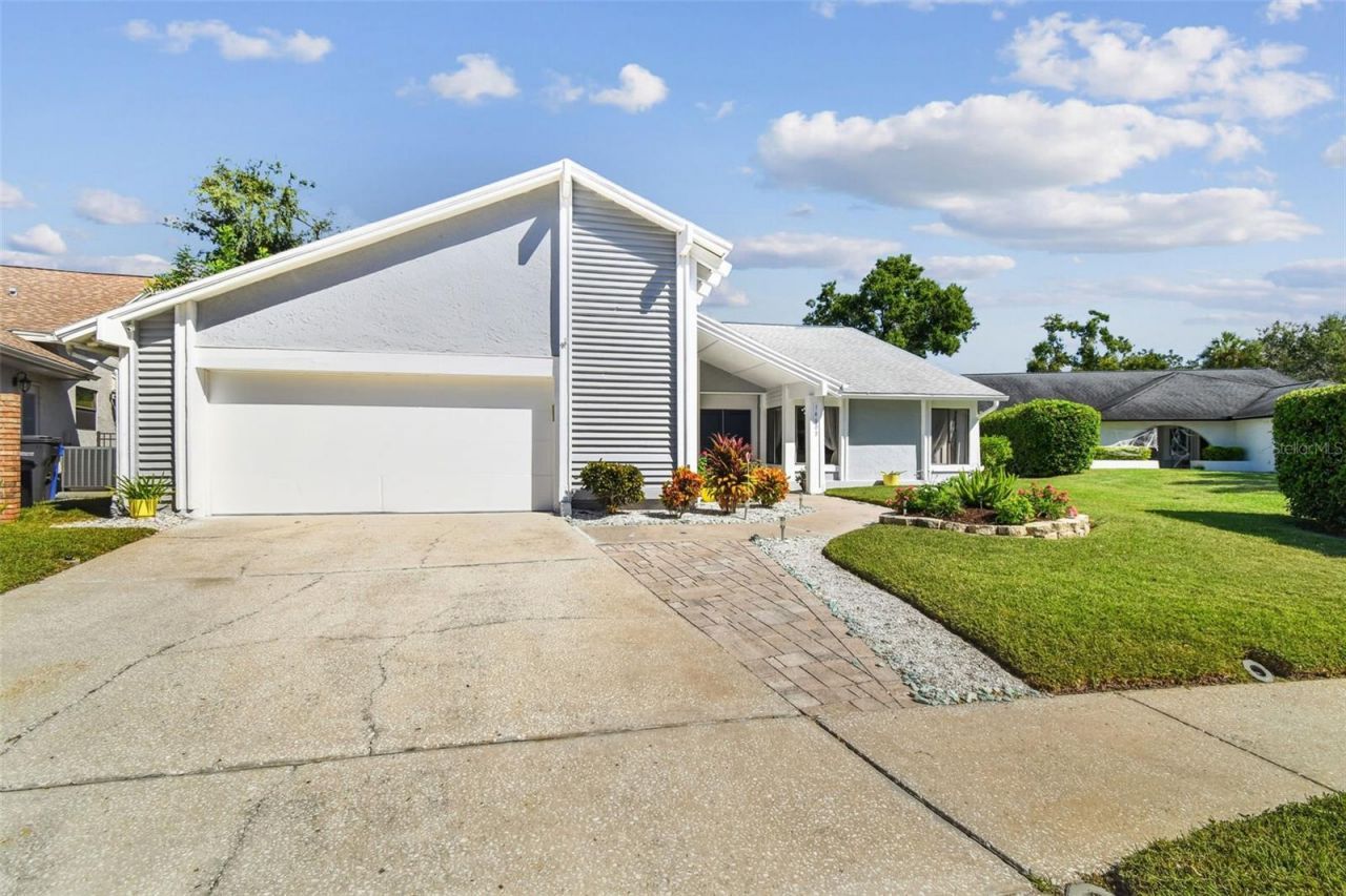 14603 Village Glen Circle, Tampa, FL 33618 Photo