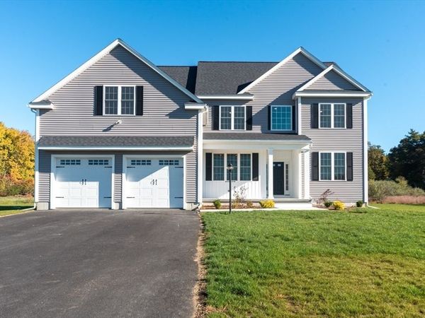 61 Boutelle Road, Sterling, MA 01564