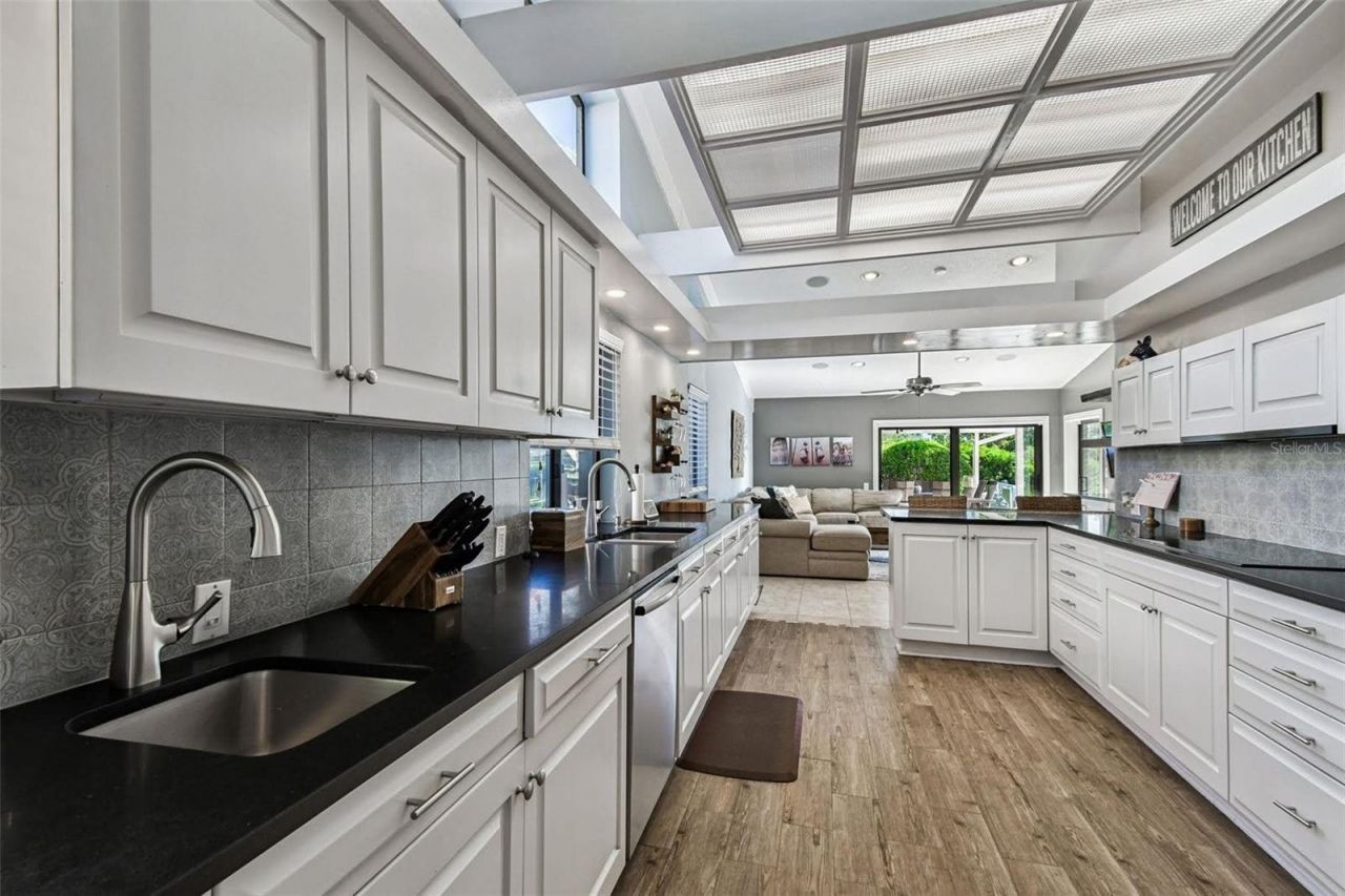 4169 Saltwater Boulevard, Tampa, FL 33615 Photo