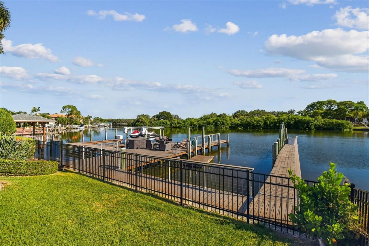 4169 Saltwater Boulevard, Tampa, FL 33615 Photo