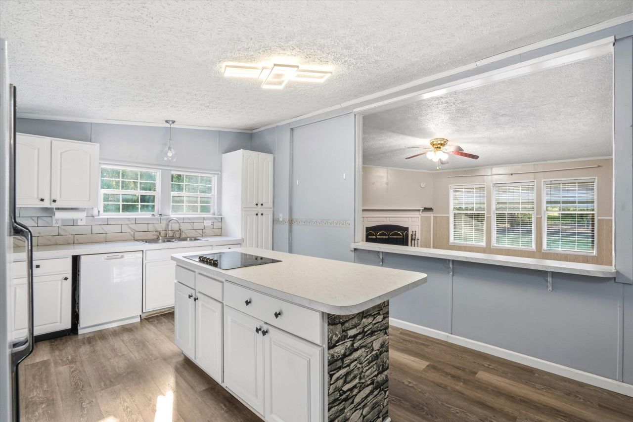 120 Princess Lane Photo 15