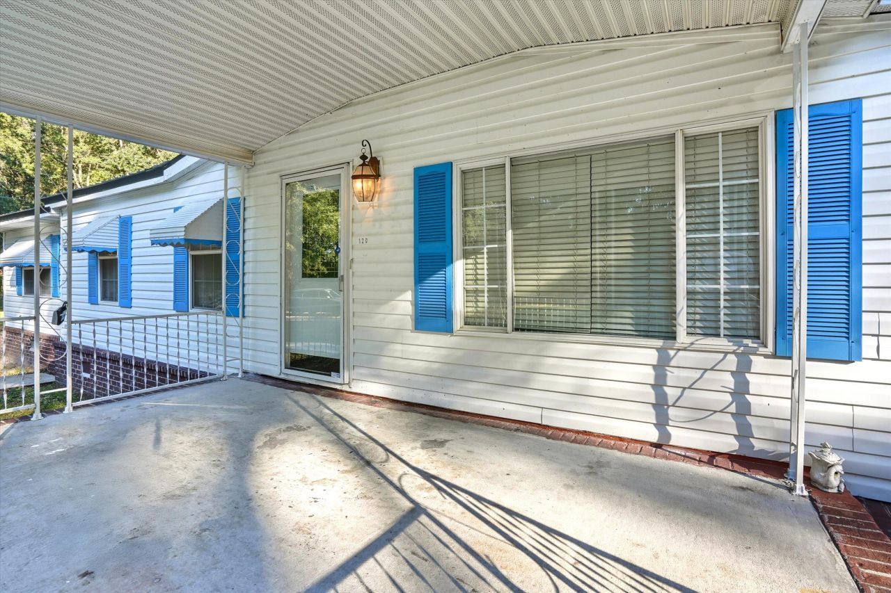 120 Princess Lane Photo 5