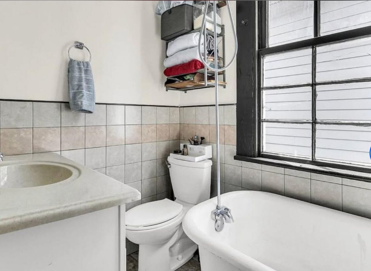 3 Addison Street Photo 7