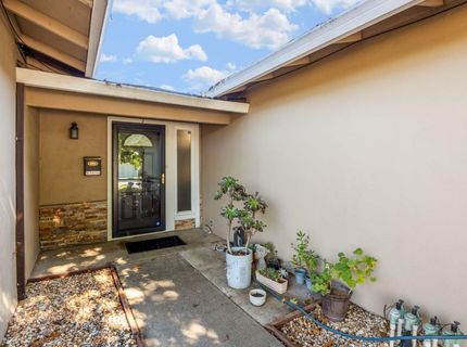 4737 Tacomic Dr, Sacramento, CA 95842 Photo
