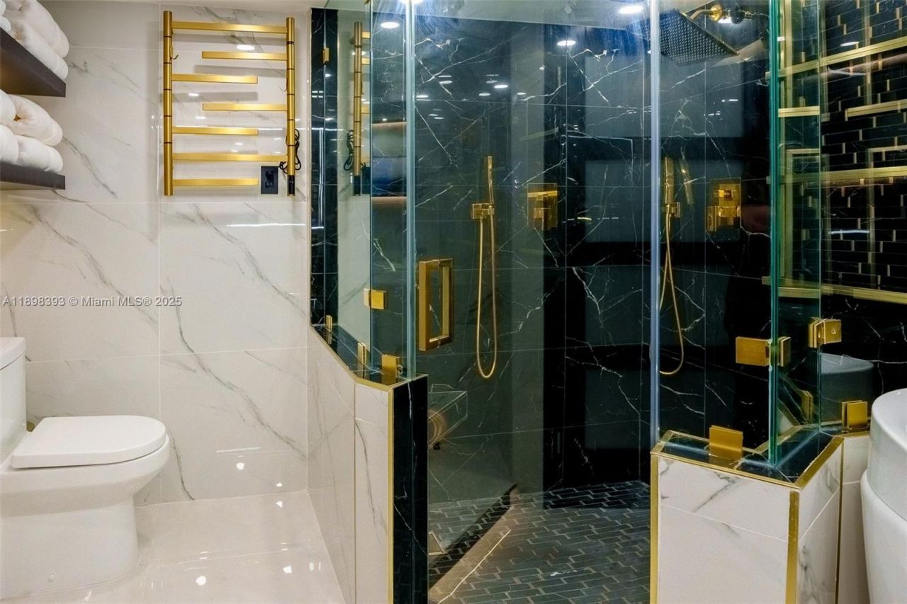 4000 Towerside Ter, Unit 410, Miami, FL 33138 Photo