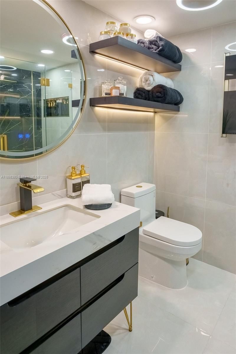 4000 Towerside Ter, Unit 410, Miami, FL 33138 Photo