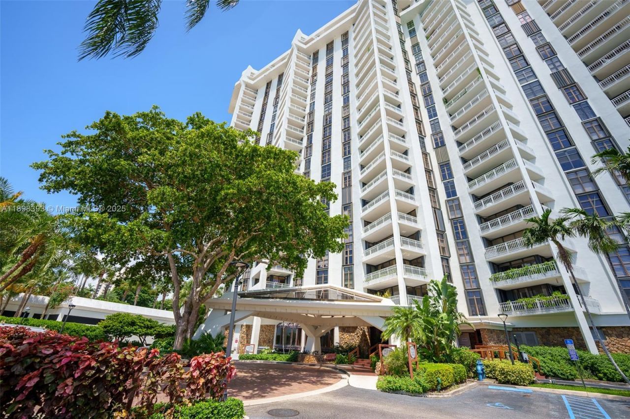 4000 Towerside Ter, Unit 410, Miami, FL 33138 Photo