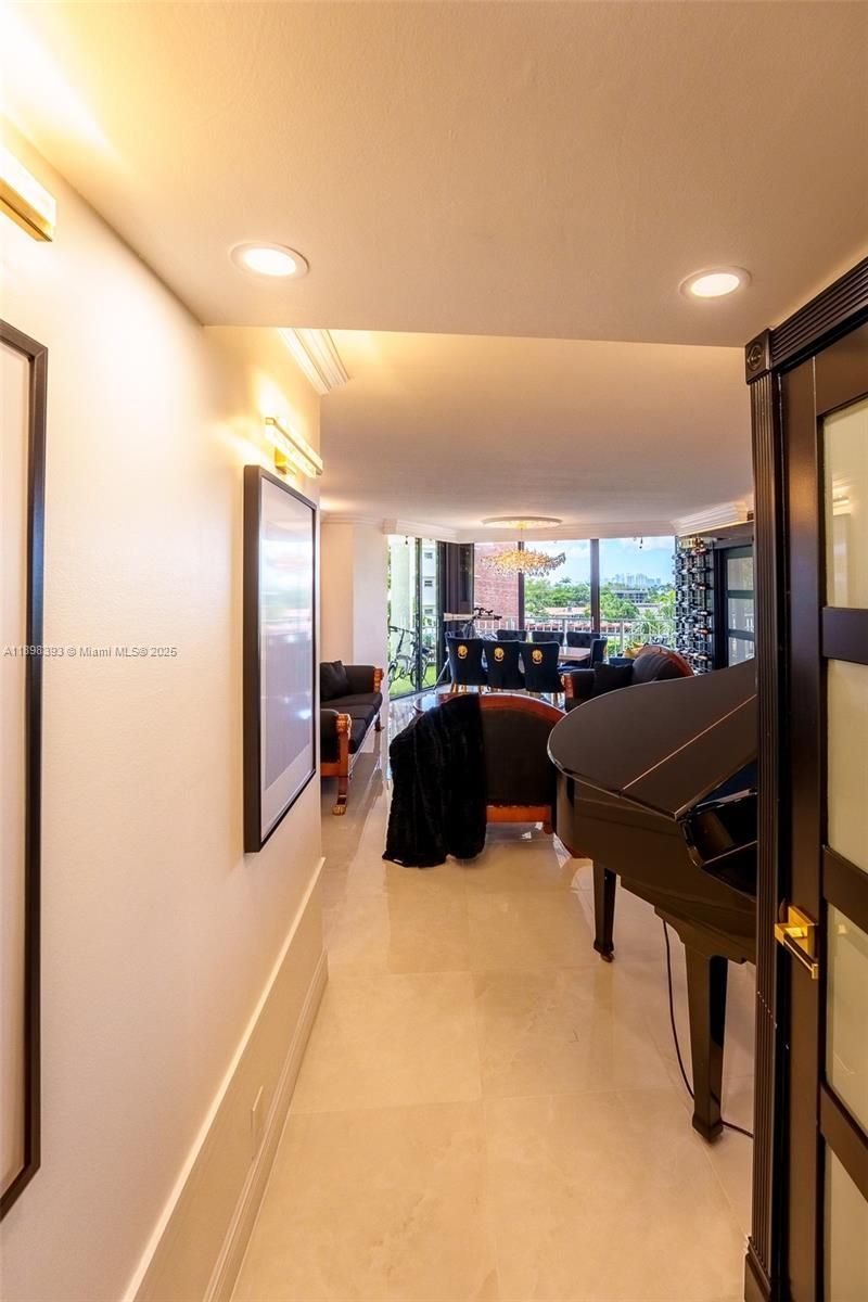 4000 Towerside Ter, Unit 410, Miami, FL 33138 Photo