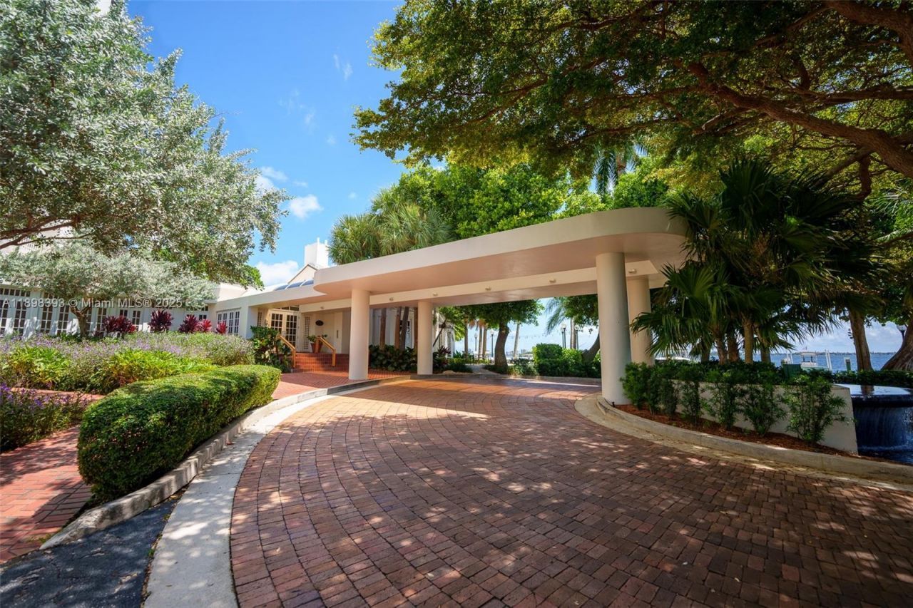 4000 Towerside Ter, Unit 410, Miami, FL 33138 Photo