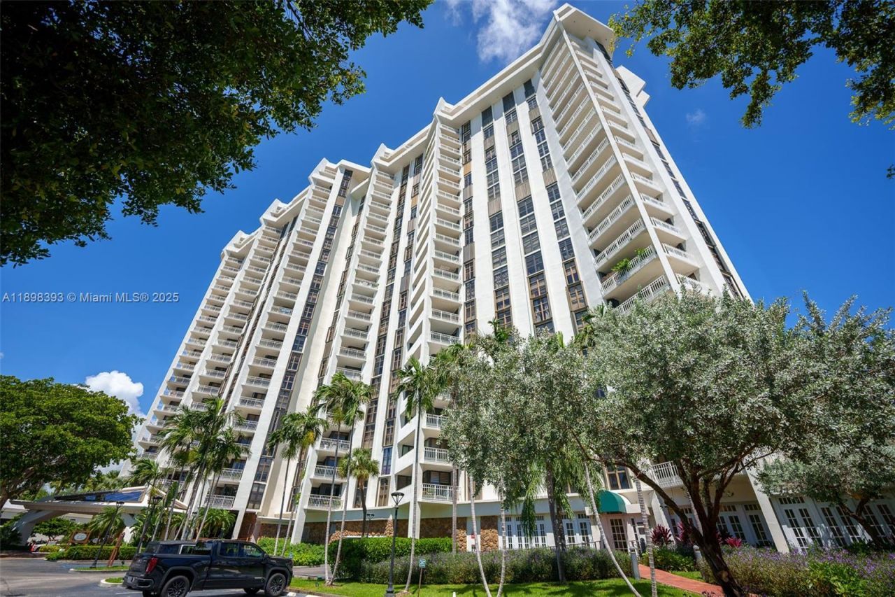 4000 Towerside Ter, Unit 410, Miami, FL 33138 Photo