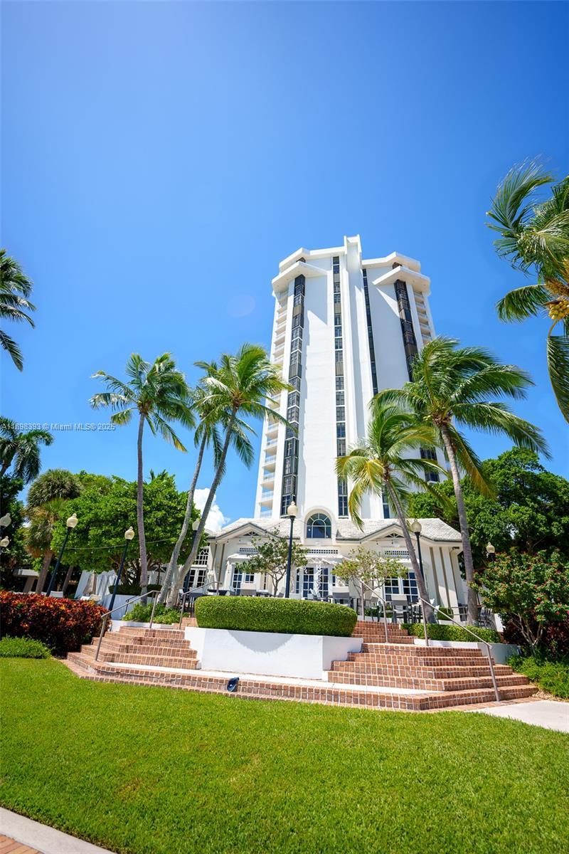 4000 Towerside Ter, Unit 410, Miami, FL 33138 Photo