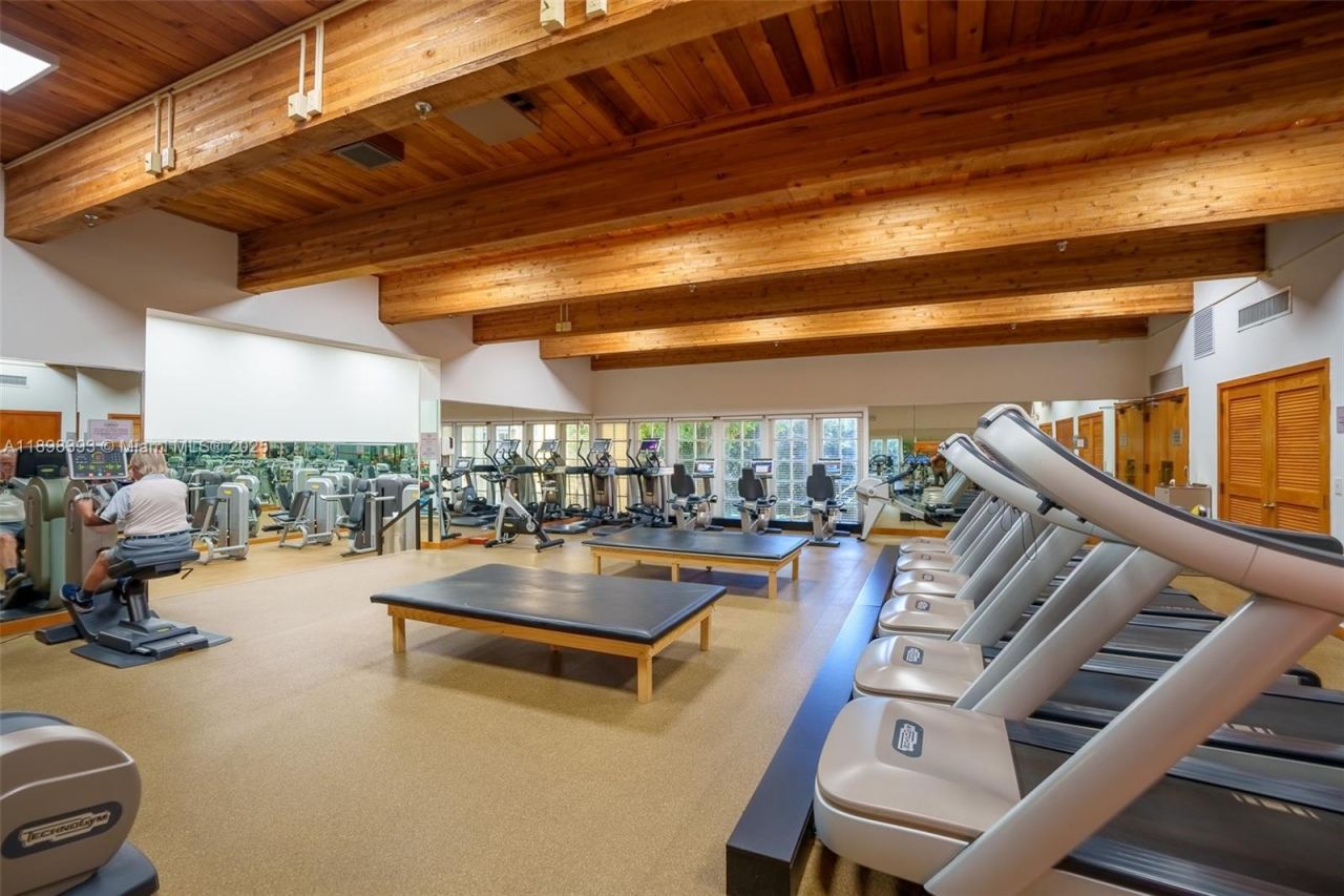 4000 Towerside Ter, Unit 410, Miami, FL 33138 Photo