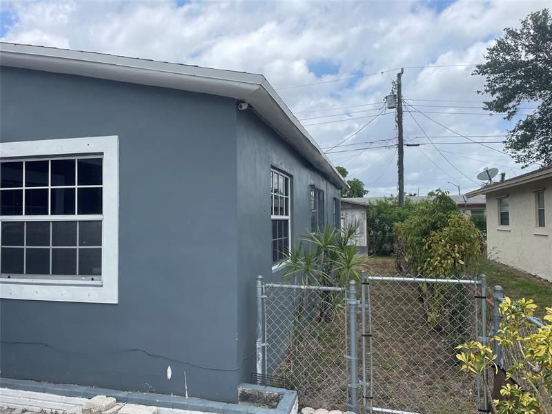 2215 NW 9th Court, Fort Lauderdale, FL 33311 Photo