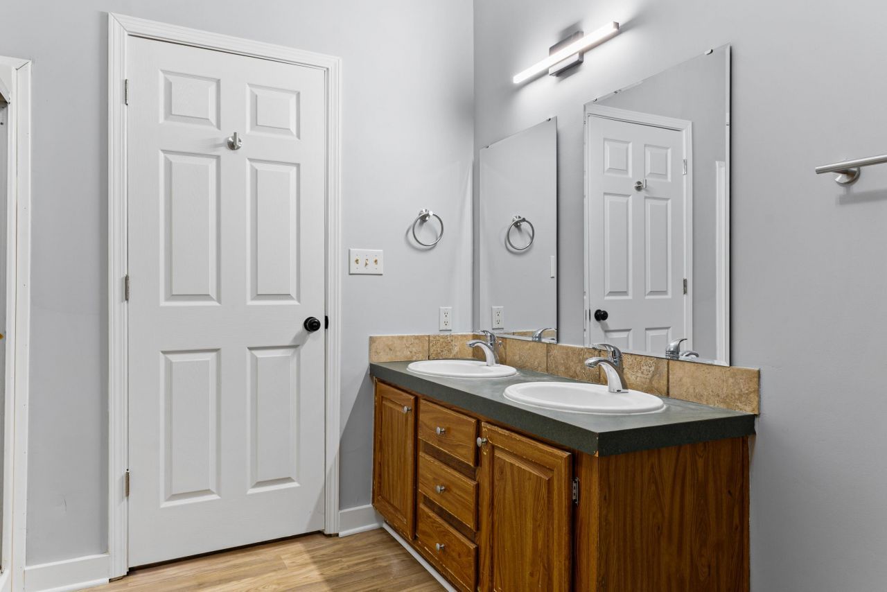 183 Baycreek Lane Photo 32