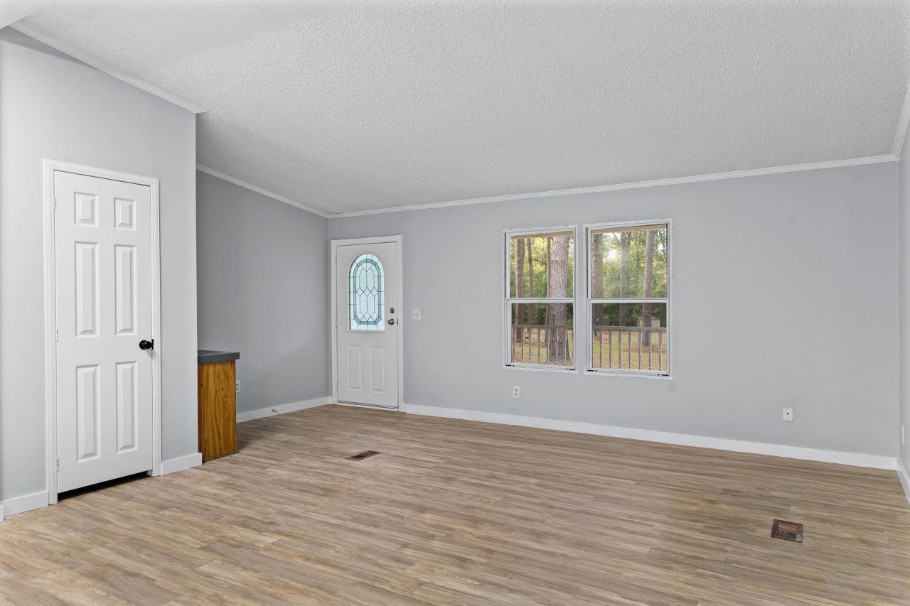 183 Baycreek Lane Photo 9