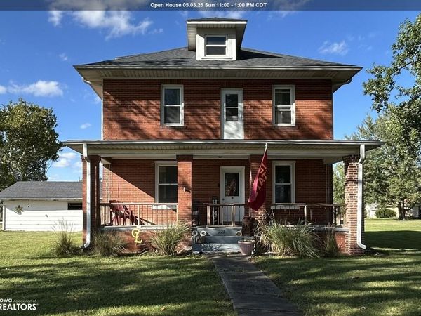 221 Chestnut Street, Donnellson, IA 52625