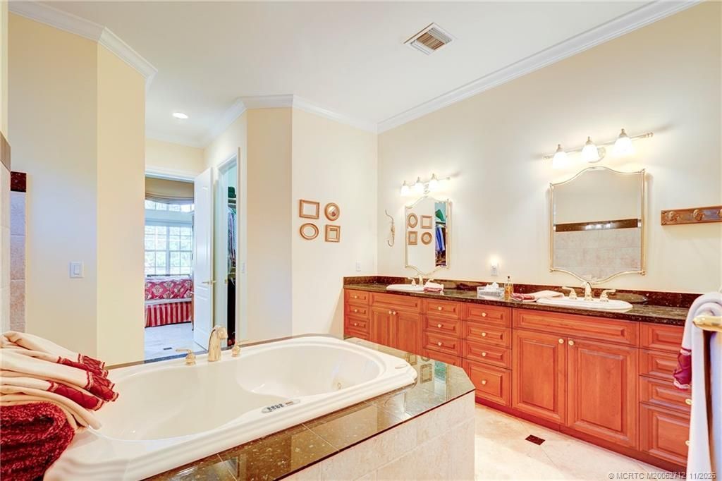 4577 SE Waterford Drive, Stuart, FL 34997 Photo