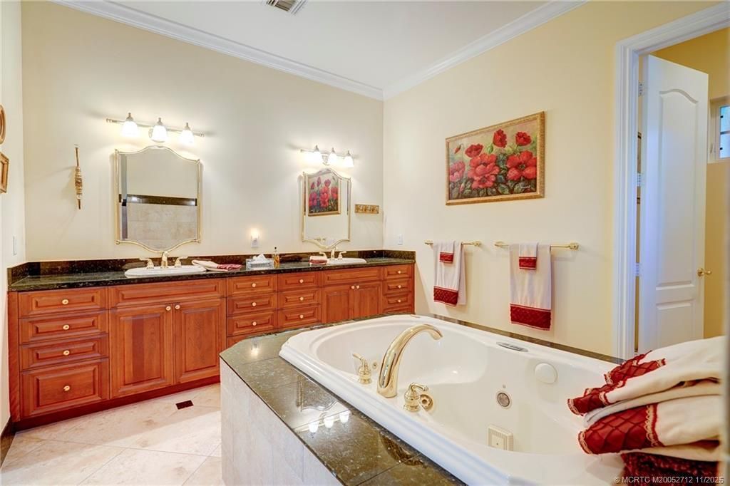 4577 SE Waterford Drive, Stuart, FL 34997 Photo