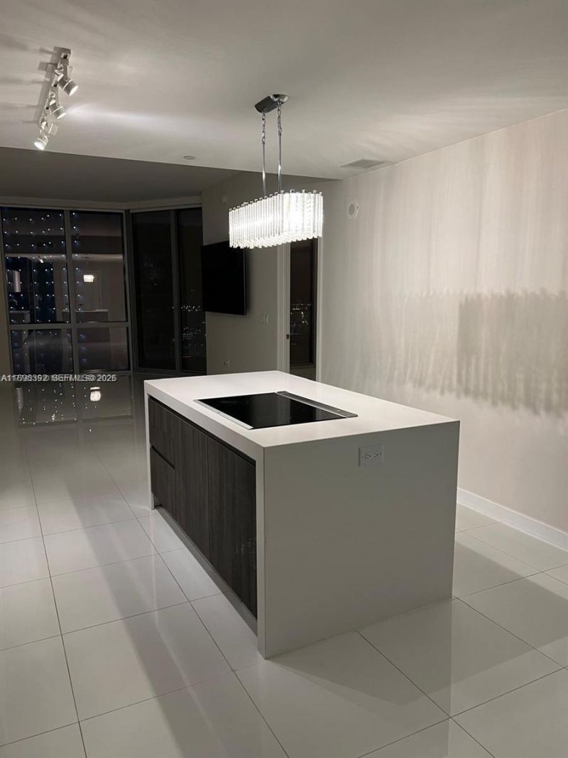 851 NE 1st Ave, Unit 4107, Miami, FL 33132 Photo