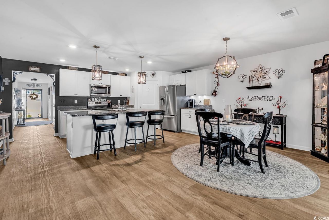 164 Seasons Trace Loop Photo 10