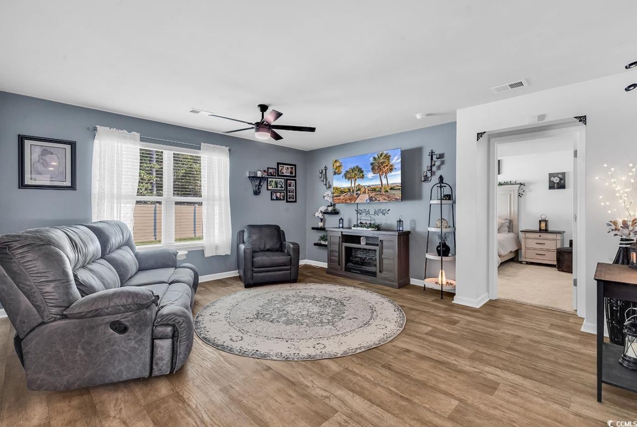 164 Seasons Trace Loop Photo 16