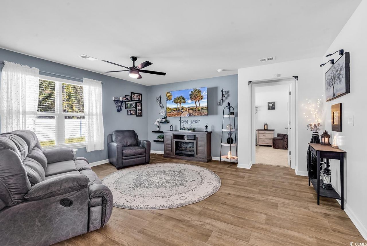 164 Seasons Trace Loop Photo 17