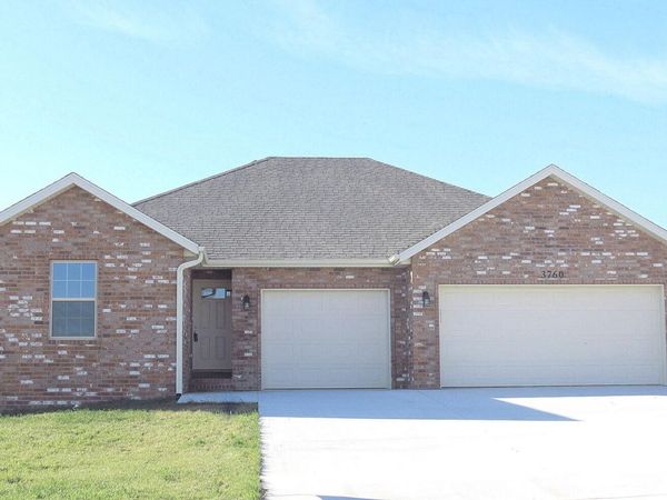 3760 W Riley Street, Bolivar, MO 65613